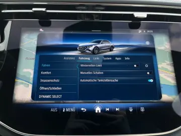 MERCEDES-BENZ E 220 d AMG Night SUPERSCREEN Pano Burm4D
