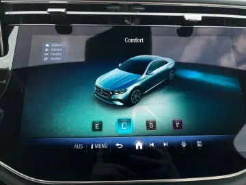MERCEDES-BENZ E 220 d AMG Night SUPERSCREEN Pano Burm4D