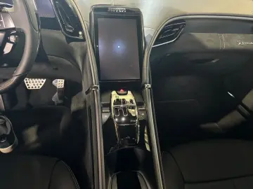 FERRARI Roma Carbon Grigio Silverstone JBL 8-fach