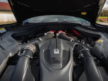FERRARI Roma 3.9 T V8 Coupe DCT  BLACK PEARL