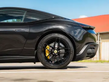 FERRARI Roma 3.9 T V8 Coupe DCT  BLACK PEARL