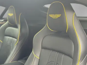 ASTON MARTIN V8 Vantage MY25