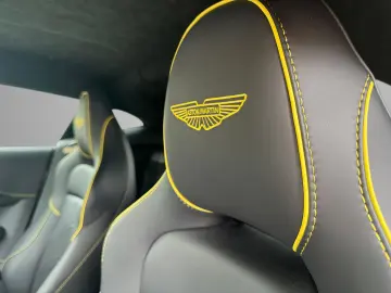 ASTON MARTIN V8 Vantage MY25