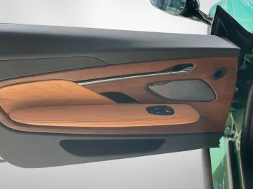 ASTON MARTIN DB12 4.0 V8 Volante
