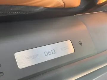 ASTON MARTIN DB12 4.0 V8 Volante