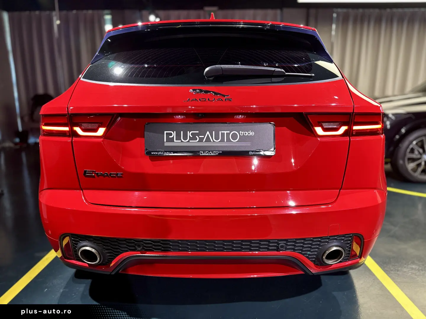 Jaguar E-Pace 1st Ed R-Dyn HUD MEM ACC Pano Merid Adapt.Susp
