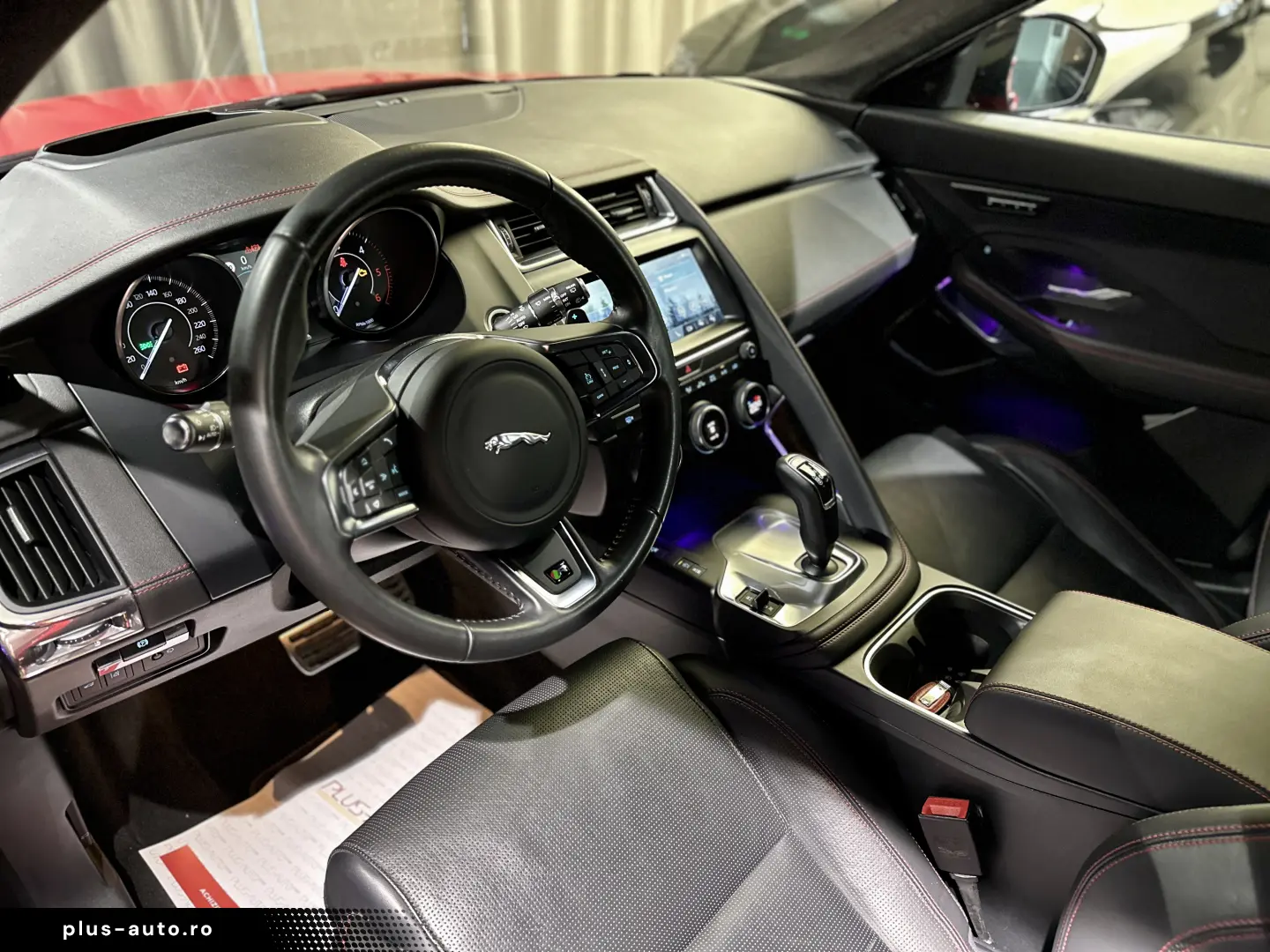 Jaguar E-Pace 1st Ed R-Dyn HUD MEM ACC Pano Merid Adapt.Susp