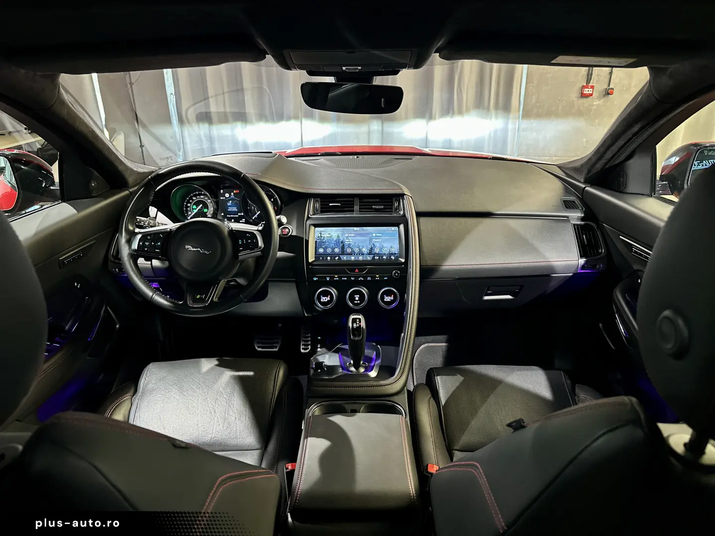 Jaguar E-Pace 1st Ed R-Dyn HUD MEM ACC Pano Merid Adapt.Susp