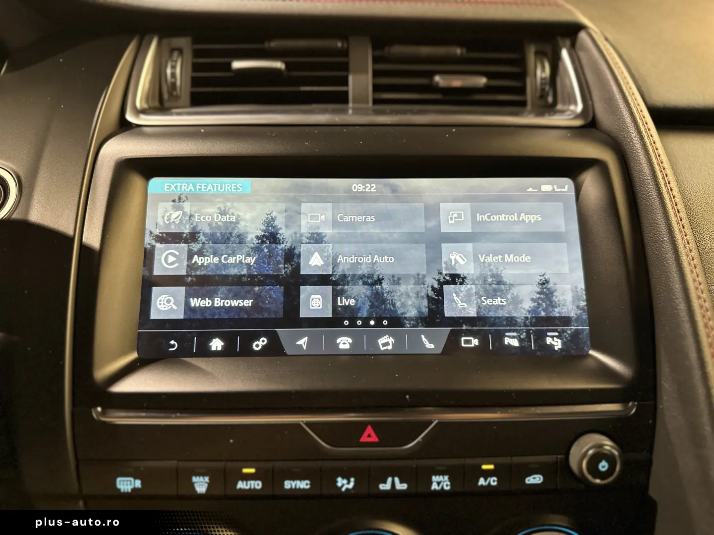 Jaguar E-Pace 1st Ed R-Dyn HUD MEM ACC Pano Merid Adapt.Susp