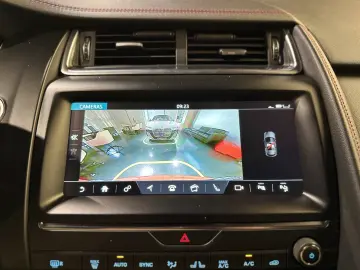 Jaguar E-Pace 1st Ed R-Dyn HUD MEM ACC Pano Merid Adapt.Susp