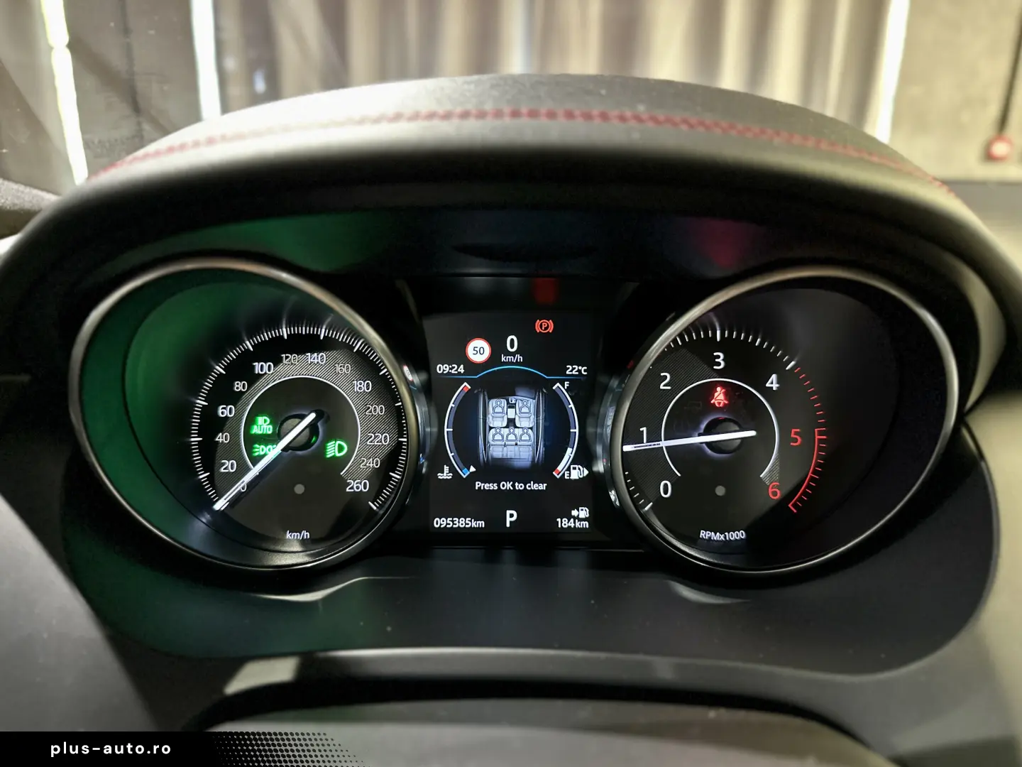 Jaguar E-Pace 1st Ed R-Dyn HUD MEM ACC Pano Merid Adapt.Susp