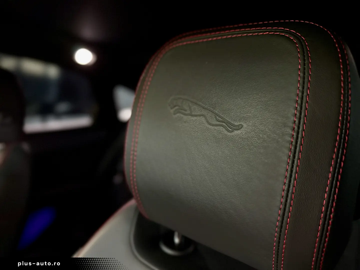 Jaguar E-Pace 1st Ed R-Dyn HUD MEM ACC Pano Merid Adapt.Susp