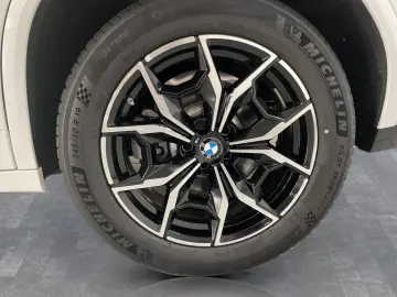 BMW X4 xDrive20d M Sport Navi AHK Head-Up Laser