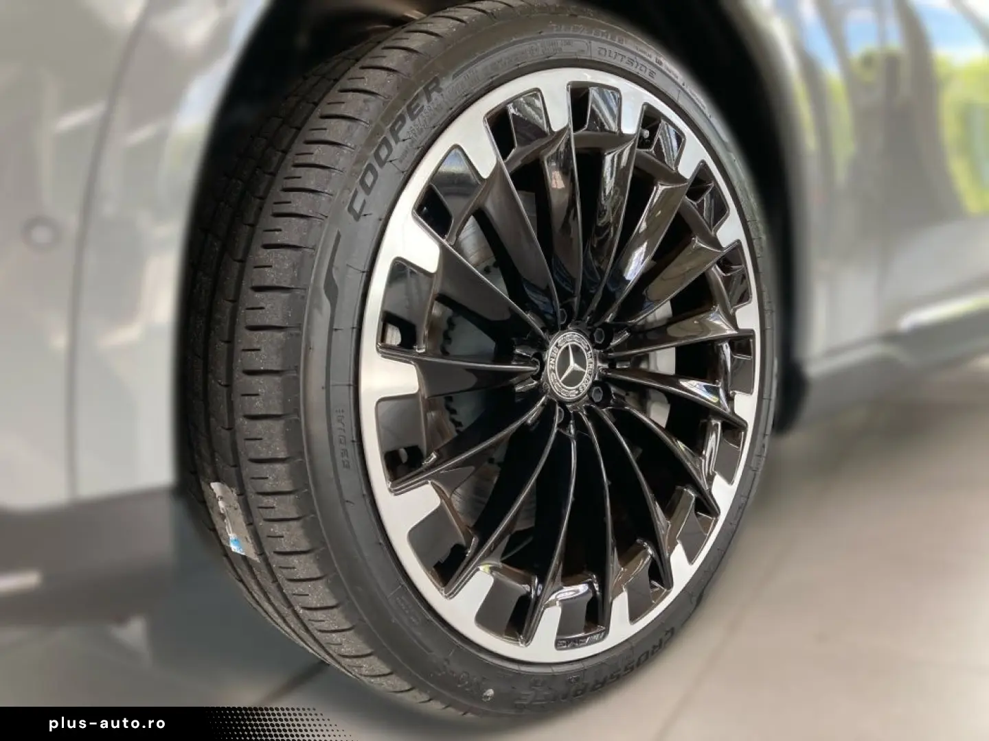 MERCEDES-BENZ EQE 300 SUV AMG AHK PANO Burmester Air&hellip;