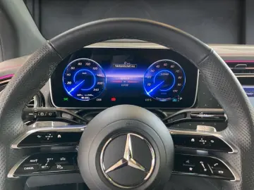 MERCEDES-BENZ EQE 300 SUV AMG AHK PANO Burmester Air&hellip;