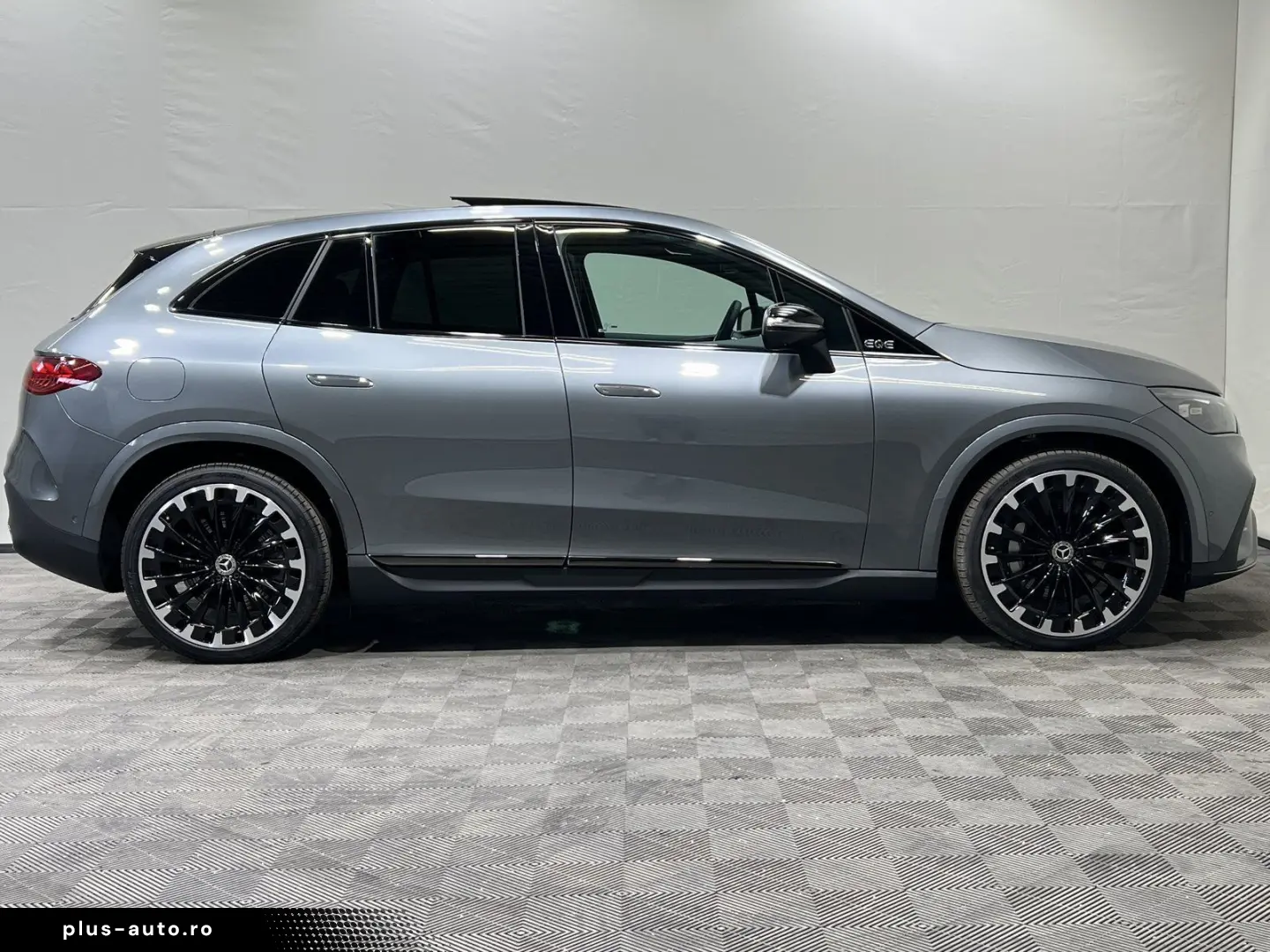 MERCEDES-BENZ EQE 350 4M AMG Premium Night Hyper Massage AIR