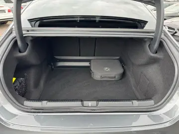 MERCEDES-BENZ EQE 300 AMG NAVI PANO LED KAM DISTR ME&hellip;