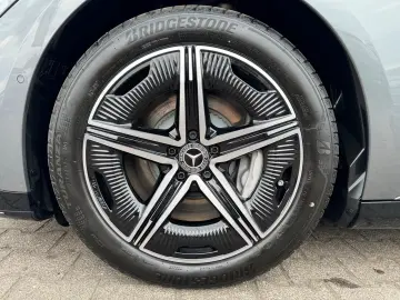 MERCEDES-BENZ EQE 300 AMG NAVI PANO LED KAM DISTR ME&hellip;