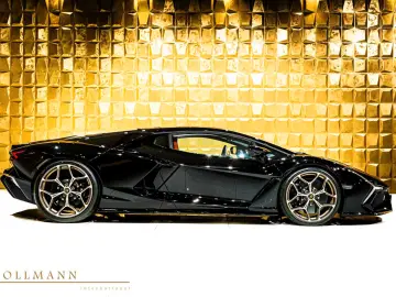 Lamborghini Revuelto  CARBON PASSANGER DISPLAY COMFORT SEATS
