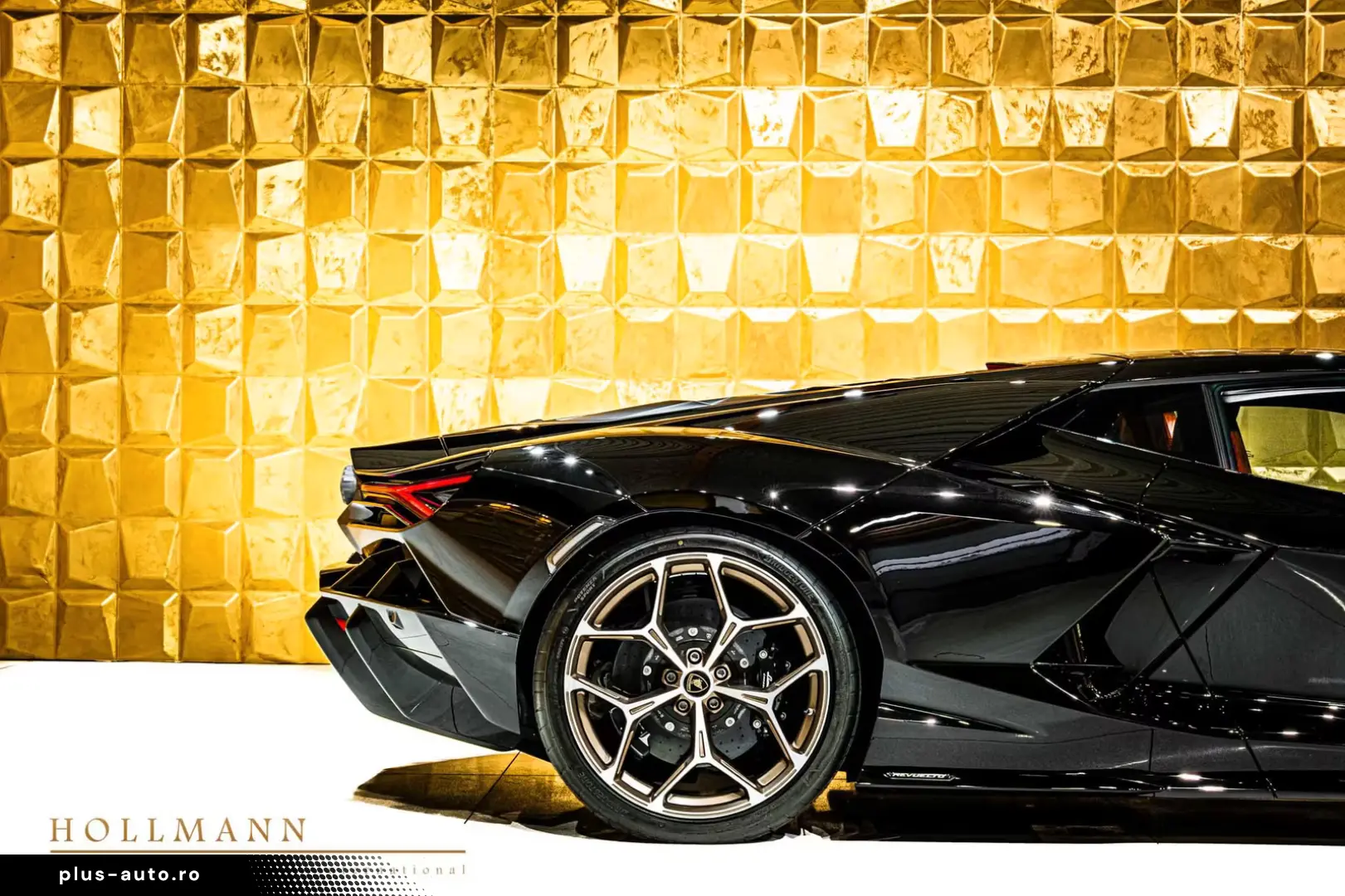 Lamborghini Revuelto  CARBON PASSANGER DISPLAY COMFORT SEATS