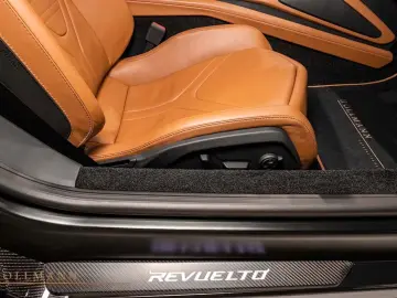 Lamborghini Revuelto  CARBON PASSANGER DISPLAY COMFORT SEATS