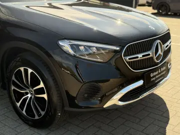 MERCEDES-BENZ GLC 200 4-M Avantgarde AHK R-Kam T-Led…