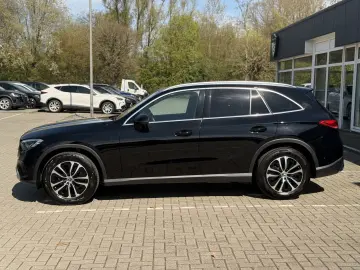 MERCEDES-BENZ GLC 200 4-M Avantgarde AHK R-Kam T-Led…