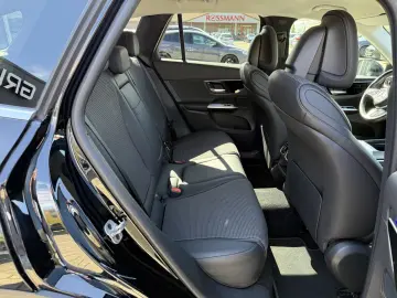 MERCEDES-BENZ GLC 200 4-M Avantgarde AHK R-Kam T-Led…