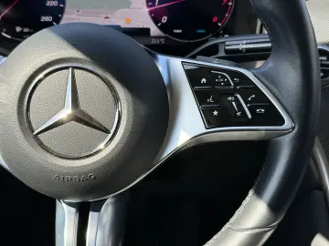 MERCEDES-BENZ GLC 200 4-M Avantgarde AHK R-Kam T-Led…