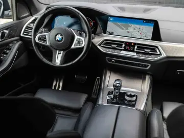 BMW X5 xDrive30d 50 Jahre M-Sport