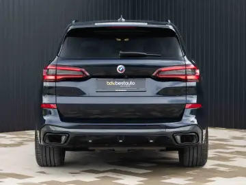 BMW X5 xDrive30d 50 Jahre M-Sport