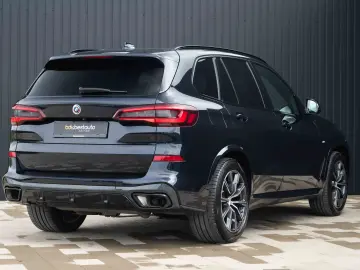 BMW X5 xDrive30d 50 Jahre M-Sport