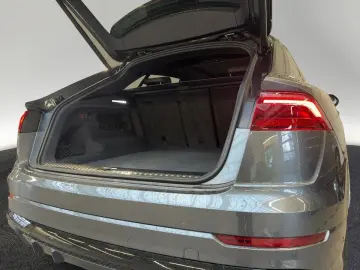 AUDI Q8 S line 50 3.0 TDI quattro AHK HuD Pano