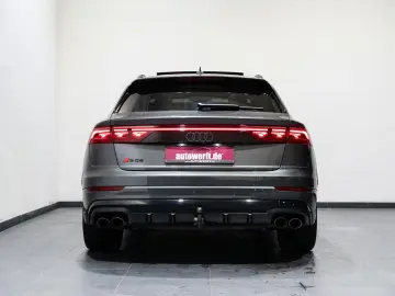 AUDI SQ8 EXCLUSIVE BLACK PANO AHK MATRIX HUD 3D B&O 2