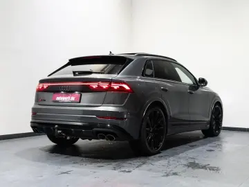 AUDI SQ8 EXCLUSIVE BLACK PANO AHK MATRIX HUD 3D B&O 2