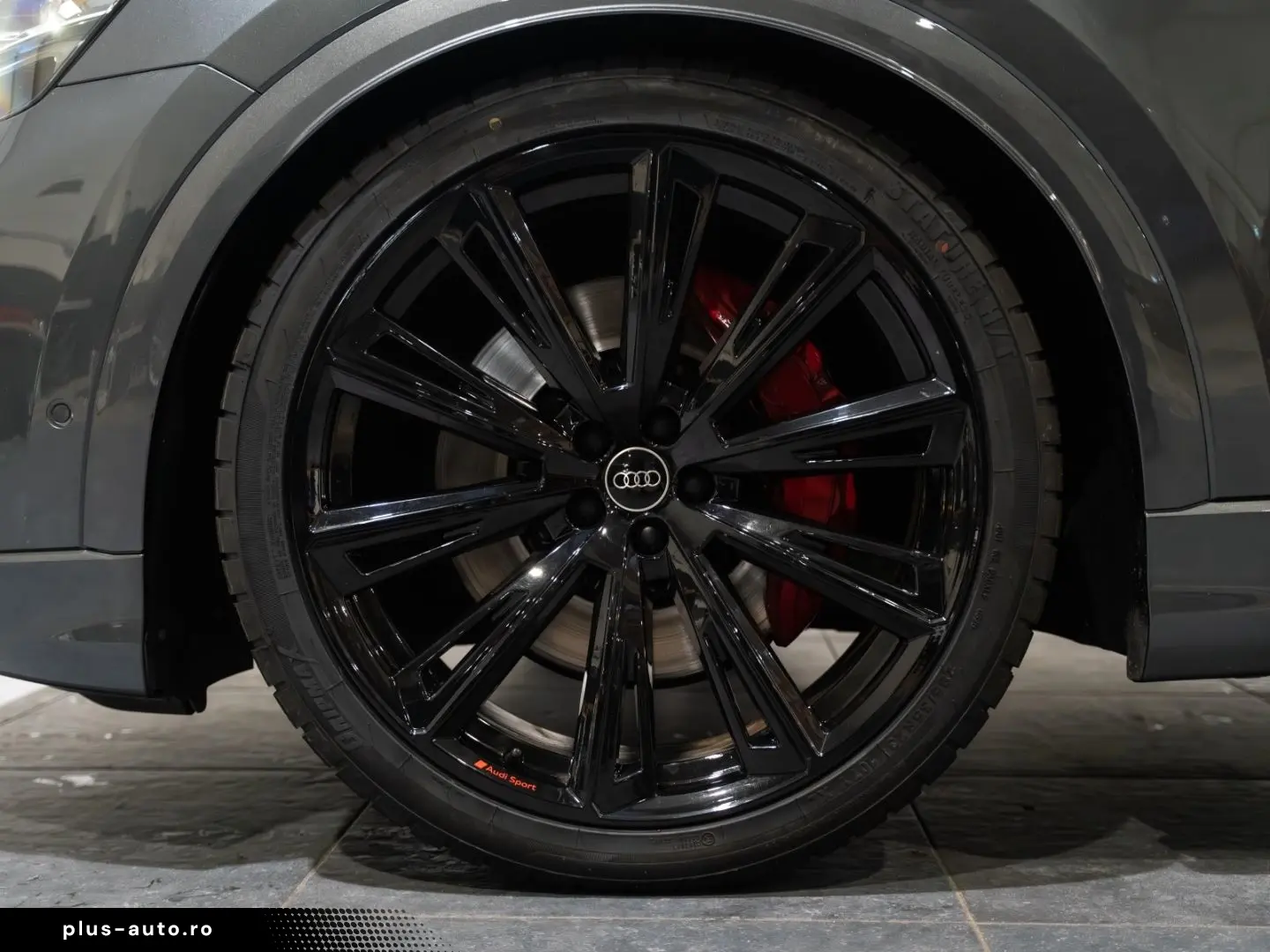AUDI SQ8 EXCLUSIVE BLACK PANO AHK MATRIX HUD 3D B&O 2