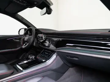 AUDI SQ8 EXCLUSIVE BLACK PANO AHK MATRIX HUD 3D B&O 2