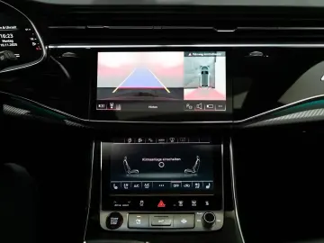 AUDI SQ8 EXCLUSIVE BLACK PANO AHK MATRIX HUD 3D B&O 2