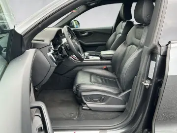 AUDI SQ8 4.0TFSI Matrix B&O HuD Standheiz. AHK Alu22