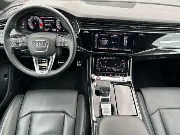 AUDI SQ8 4.0TFSI Matrix B&O HuD Standheiz. AHK Alu22