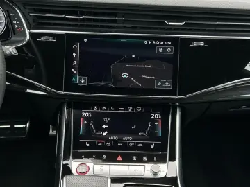 AUDI SQ8 4.0TFSI Matrix B&O HuD Standheiz. AHK Alu22