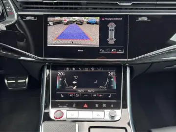 AUDI SQ8 4.0TFSI Matrix B&O HuD Standheiz. AHK Alu22
