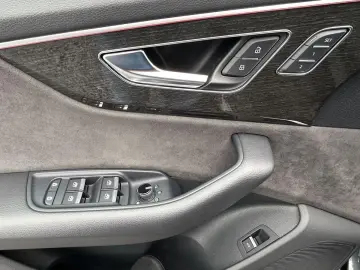 AUDI SQ8 4.0TFSI Matrix B&O HuD Standheiz. AHK Alu22