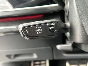 AUDI SQ8 4.0TFSI Matrix B&O HuD Standheiz. AHK Alu22