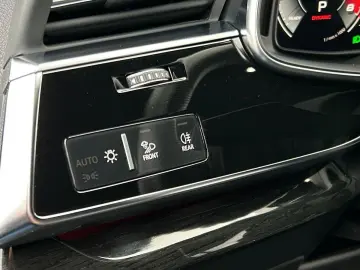 AUDI SQ8 4.0TFSI Matrix B&O HuD Standheiz. AHK Alu22