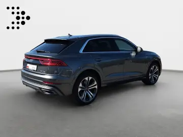 AUDI Q8 SUV 55 TFSI quattro S line AHK Tour HD Matrix
