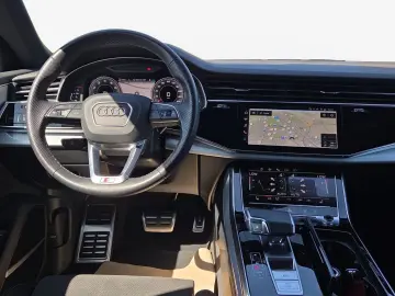 AUDI Q8 SUV 55 TFSI quattro S line AHK Tour HD Matrix