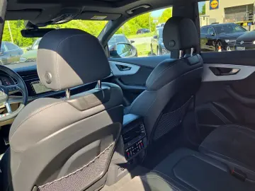 AUDI Q8 SUV 55 TFSI quattro S line AHK Tour HD Matrix