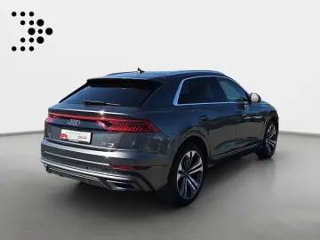 AUDI Q8 SUV 55 TFSI quattro S line AHK Tour HD Matrix