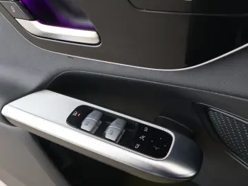 MERCEDES-BENZ GLC 220 d 4M Avantgarde AHK Digital Li…